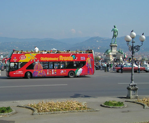 Hop-on Hop-off Bus Tours in Tuscany Italy